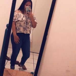 Meet your Posher, Evelyn